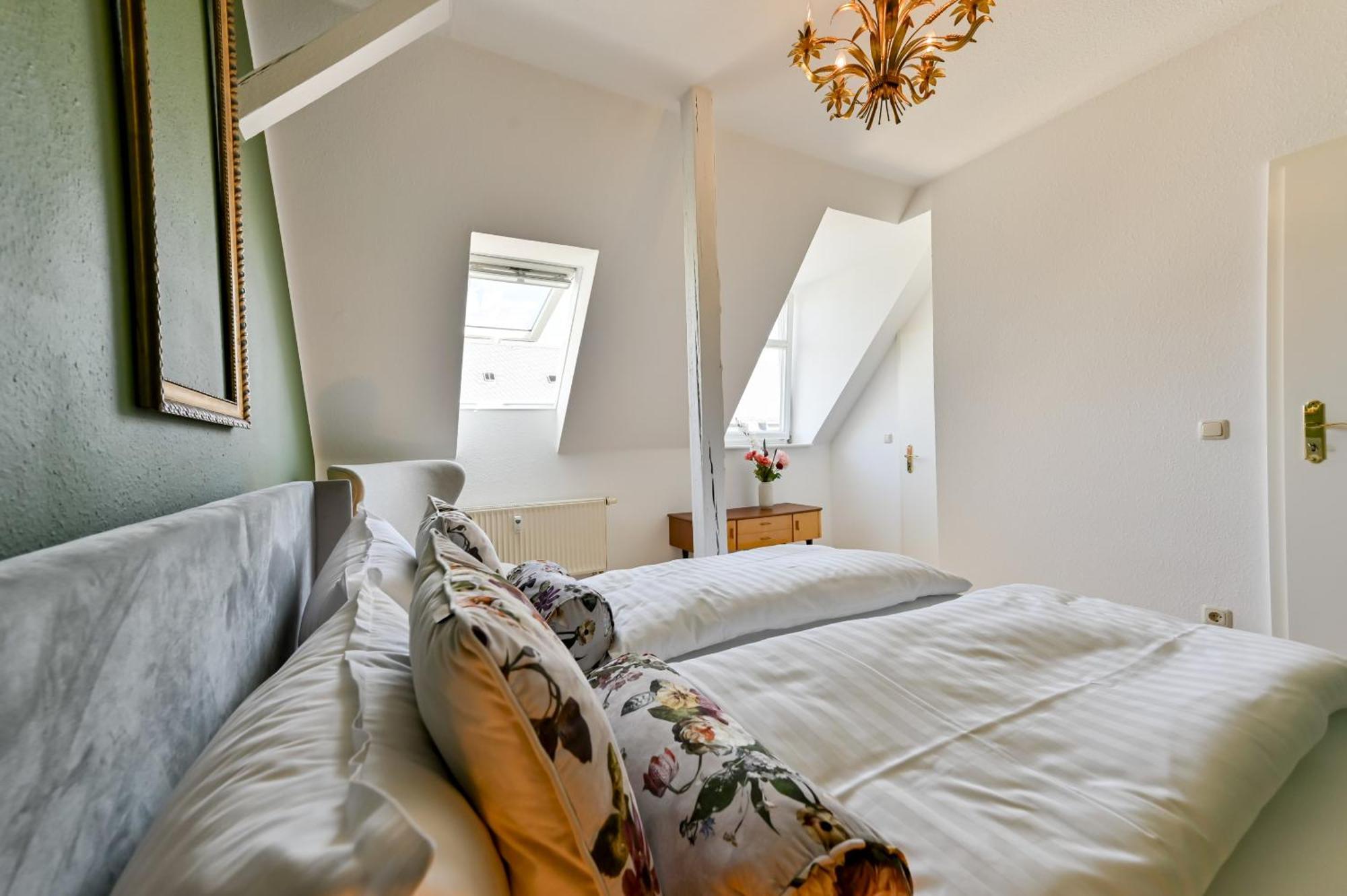 Premium Quartier Clara , Karl Und Fritz Auf Dem Kassberg Mit Eigenem Stellplatz Apartment Кемниц Стая снимка