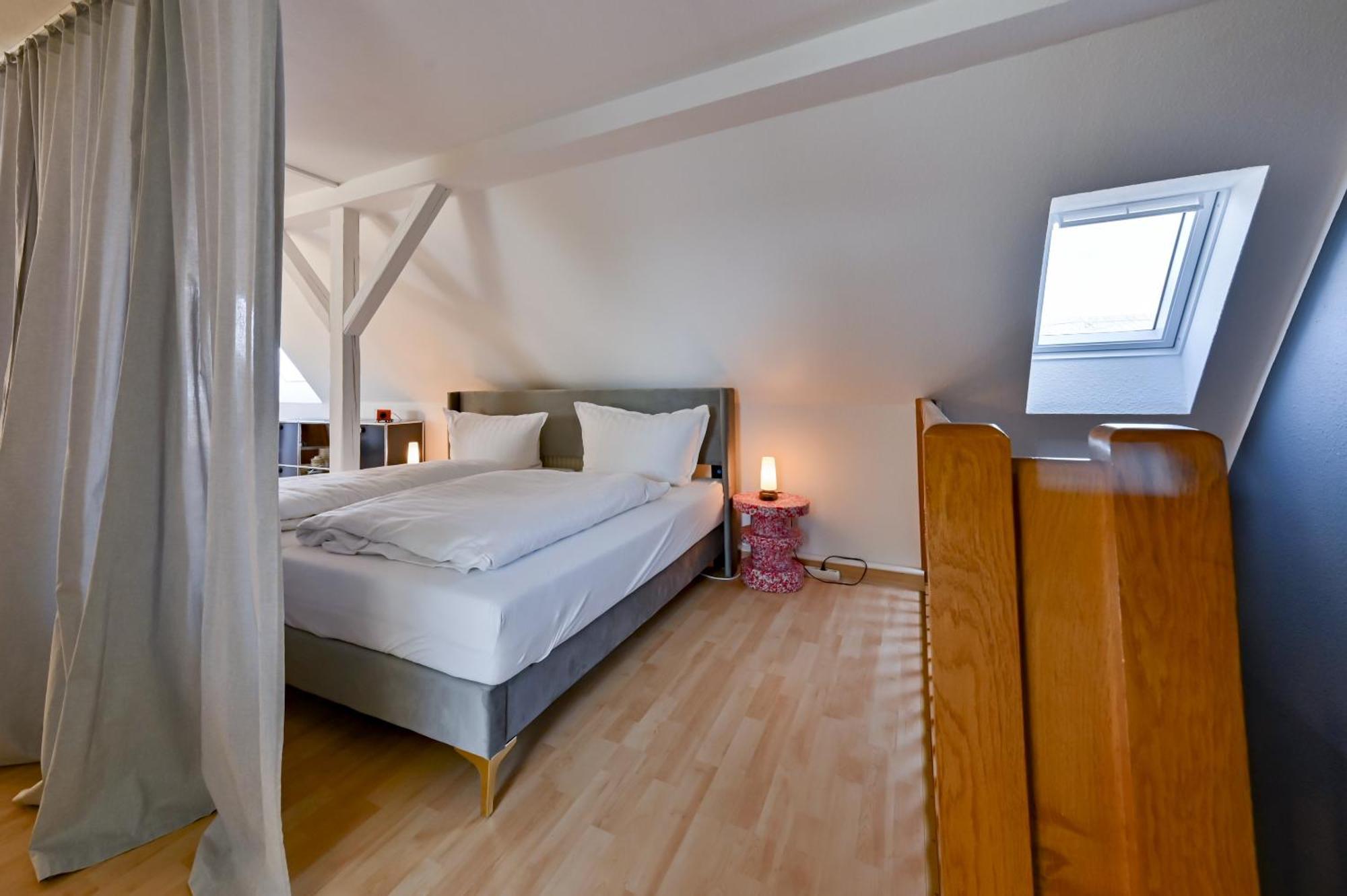 Premium Quartier Clara , Karl Und Fritz Auf Dem Kassberg Mit Eigenem Stellplatz Apartment Кемниц Стая снимка