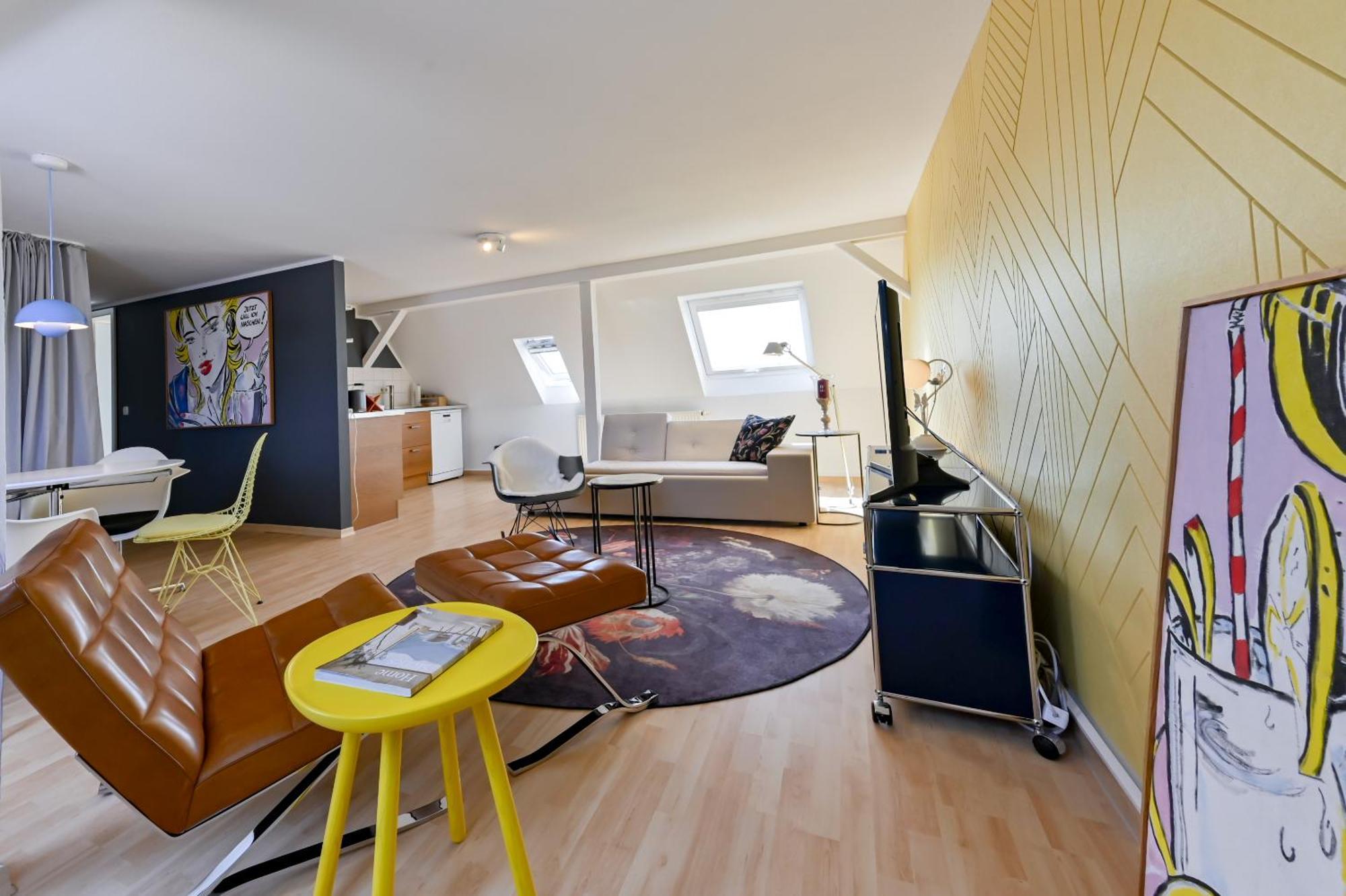 Premium Quartier Clara , Karl Und Fritz Auf Dem Kassberg Mit Eigenem Stellplatz Apartment Кемниц Стая снимка